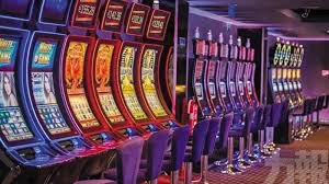Live blackjack table streamed on mobile phone via toinktoto login SA Gaming